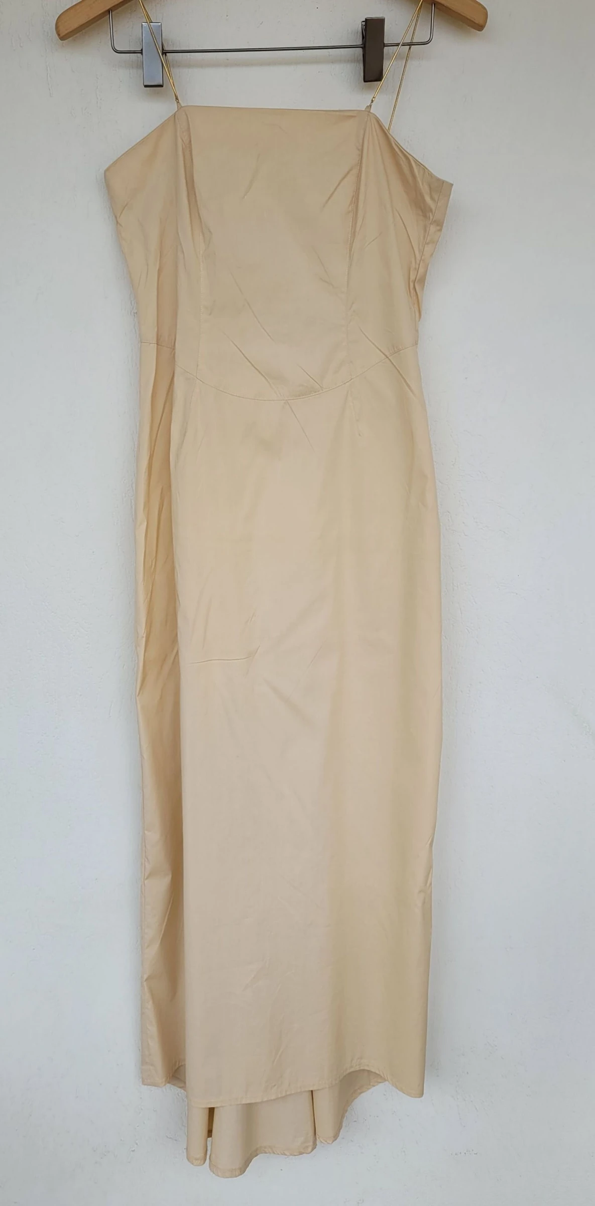 Tattoo Paris Vestido Longo TFr36/TS- Bege_Champagne com Alças Finas Douradas em Ótimo Estado – photo 4
